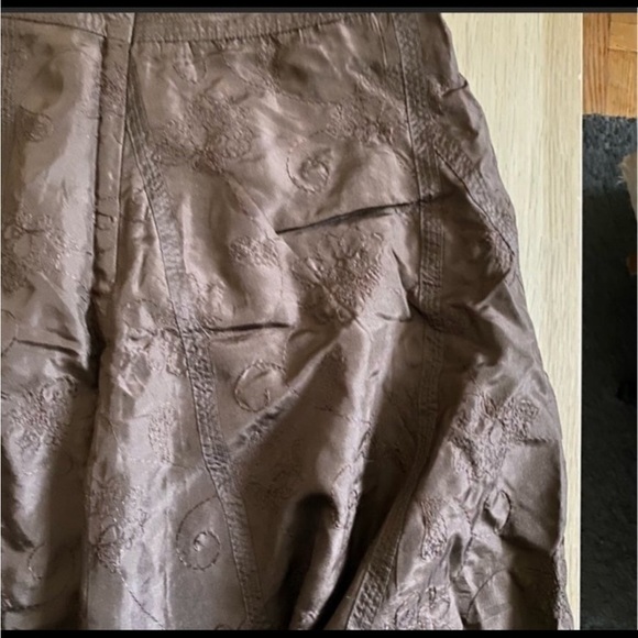 FOREVER Twenty One 100% Silk Skirt Small - Picture 7 of 8